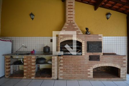 Casa à venda com 536m², 4 quartos e 2 vagasChurrasqueira