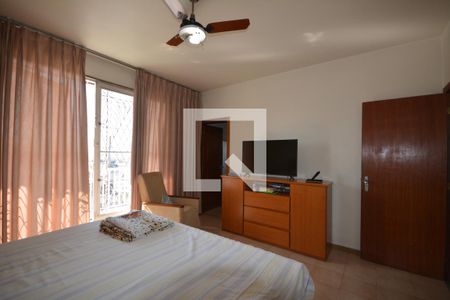Casa à venda com 536m², 4 quartos e 2 vagasQuarto 1 Suite