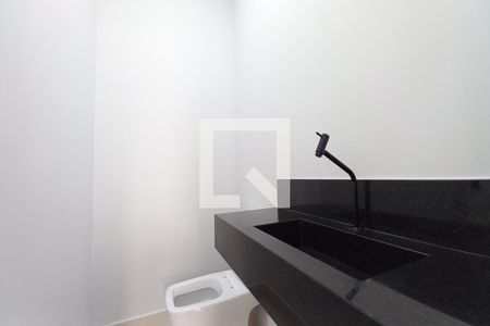 Lavabo  de casa de condomínio para alugar com 4 quartos, 200m² em Swiss Park, Campinas