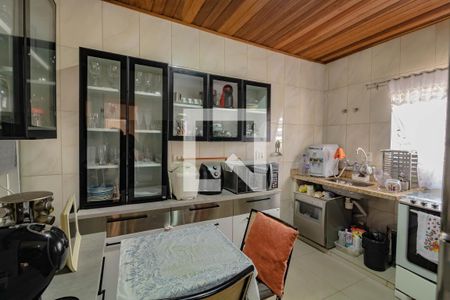 Casa à venda com 72m², 2 quartos e sem vaga Casa à venda com 72m², 2 quartos e sem vagaCozinha