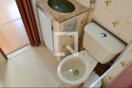 Banheiro de apartamento para alugar com 2 quartos, 41m² em Taquara, Rio de Janeiro