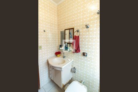Casa à venda com 140m², 3 quartos e 2 vagas Casa à venda com 140m², 3 quartos e 2 vagasBanheiro 3