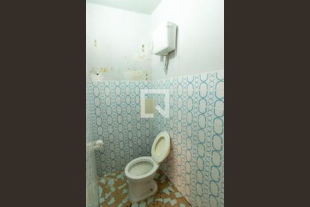 Casa à venda com 140m², 3 quartos e 2 vagas Casa à venda com 140m², 3 quartos e 2 vagasBanheiro 1