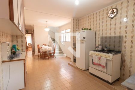 Casa à venda com 140m², 3 quartos e 2 vagas Casa à venda com 140m², 3 quartos e 2 vagasCozinha
