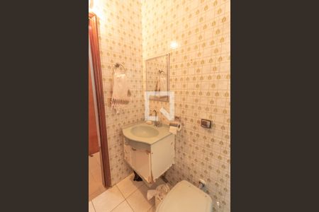 Casa à venda com 140m², 3 quartos e 2 vagas Casa à venda com 140m², 3 quartos e 2 vagasBanheiro 2
