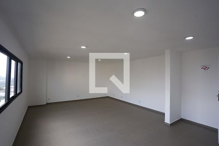 Apartamento à venda com 39m², 2 quartos e 1 vagasala de reunião