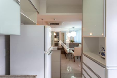 Apartamento para alugar com 70m², 2 quartos e 2 vagas Apartamento para alugar com 70m², 2 quartos e 2 vagasCozinha