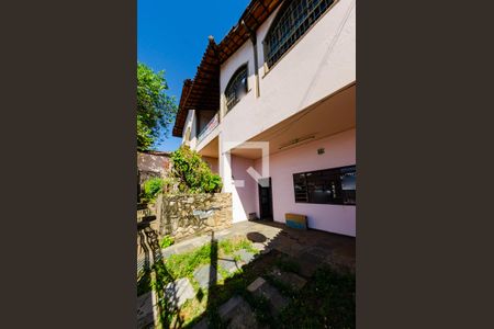 Casa à venda com 341m², 6 quartos e 2 vagasGaragem