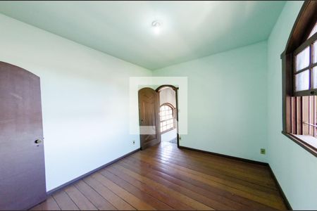 Casa à venda com 341m², 6 quartos e 2 vagasCasa 2 - Sala