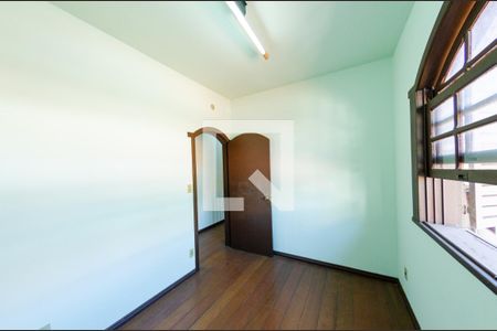 Casa à venda com 341m², 6 quartos e 2 vagasCasa 2 - Quarto 3