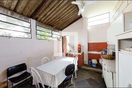 Casa à venda com 341m², 6 quartos e 2 vagasÁrea de serviço