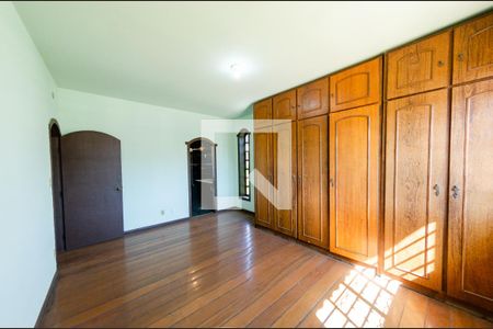 Casa à venda com 341m², 6 quartos e 2 vagasCasa 2 - Suíte