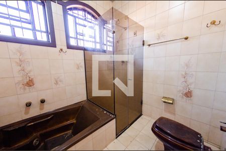 Casa à venda com 341m², 6 quartos e 2 vagasCasa 2 - Banheiro