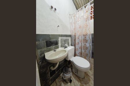 Casa à venda com 341m², 6 quartos e 2 vagasBanheiro de serviço