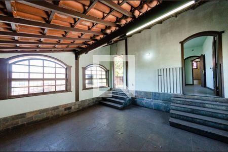 Casa à venda com 341m², 6 quartos e 2 vagasCasa 2 - Cozinha