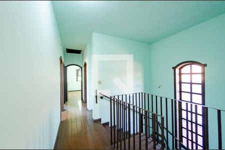 Casa à venda com 341m², 6 quartos e 2 vagasCasa 2 - Corredor