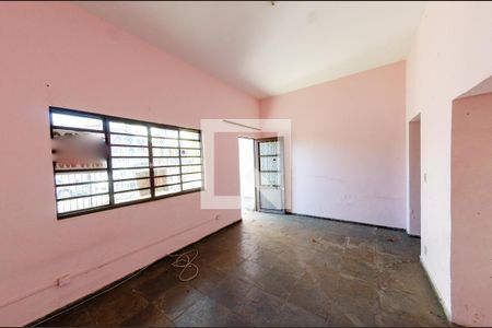 Casa à venda com 341m², 6 quartos e 2 vagasBarracão