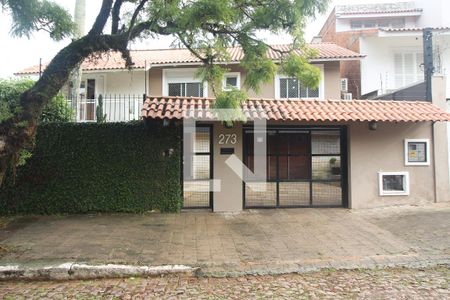 Casa à venda com 280m², 3 quartos e 2 vagasFachada