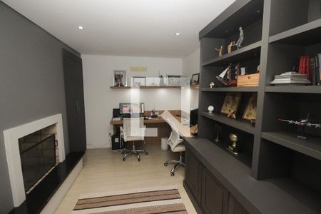 Casa à venda com 280m², 3 quartos e 2 vagasEscritório