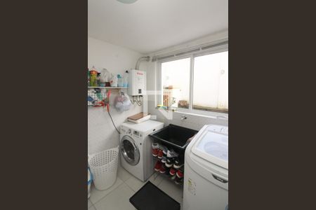 Casa à venda com 280m², 3 quartos e 2 vagasÁrea de Serviço