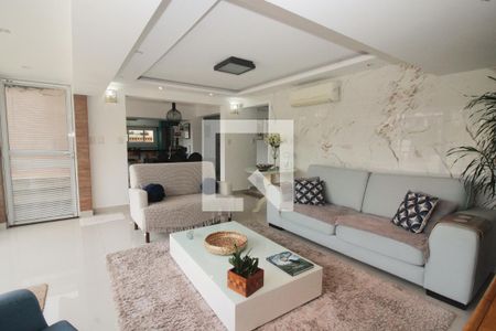 Sala 1 de casa à venda com 3 quartos, 280m² em Guarujá, Porto Alegre