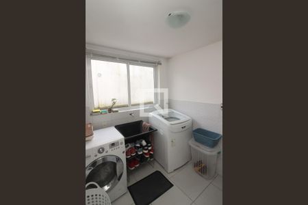 Casa à venda com 280m², 3 quartos e 2 vagasÁrea de Serviço