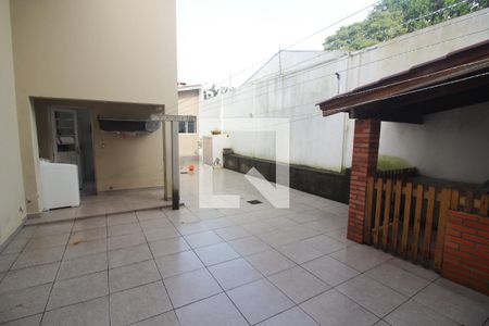 Casa à venda com 280m², 3 quartos e 2 vagasQuintal