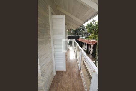 Casa à venda com 280m², 3 quartos e 2 vagasSacada da Sala 2