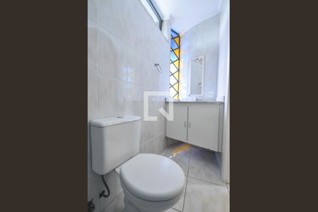 Casa à venda com 180m², 3 quartos e 2 vagasBanheiro Social