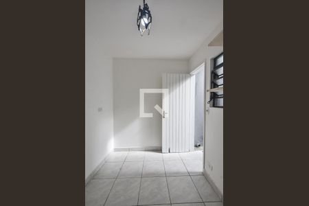 Casa à venda com 180m², 3 quartos e 2 vagasQuarto de Serviço