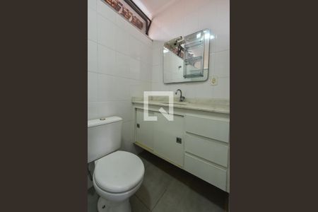 Casa à venda com 180m², 3 quartos e 2 vagasBanheiro da Suíte 