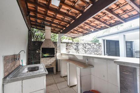 Casa à venda com 180m², 3 quartos e 2 vagasVaranda Gourmet
