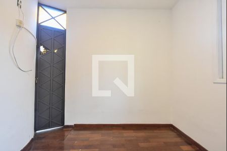 Casa à venda com 180m², 3 quartos e 2 vagasQuarto 3