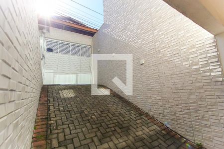 Casa à venda com 105m², 2 quartos e 3 vagas Casa à venda com 105m², 2 quartos e 3 vagasQuintal