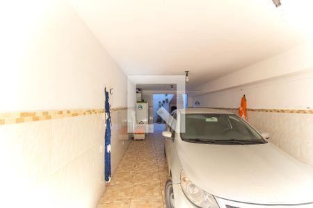 Casa à venda com 105m², 2 quartos e 3 vagas Casa à venda com 105m², 2 quartos e 3 vagasGaragem