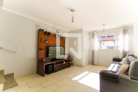 Sala de casa à venda com 2 quartos, 105m² em Vila Carmosina, São Paulo