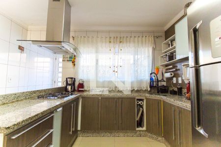 Casa à venda com 105m², 2 quartos e 3 vagas Casa à venda com 105m², 2 quartos e 3 vagasCozinha