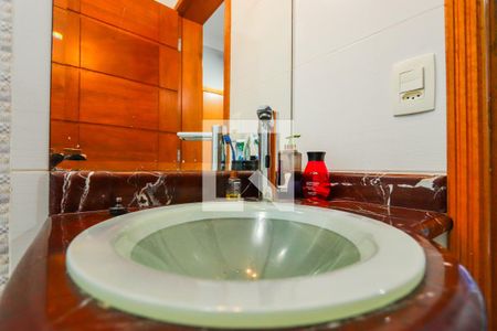 Casa à venda com 420m², 4 quartos e 5 vagasBanheiro - Suíte 1