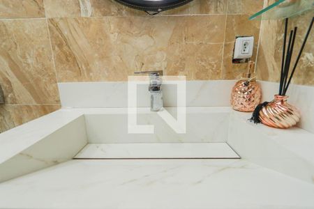 Casa à venda com 420m², 4 quartos e 5 vagasBanheiro - Suíte 2