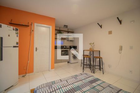 Studio para alugar com 29m², 1 quarto e sem vagaSala/Quarto