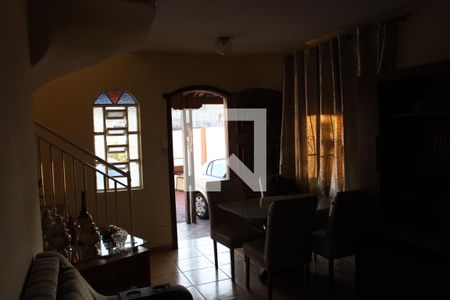 Sala de casa à venda com 5 quartos, 400m² em Jardim Bandeirantes, Contagem