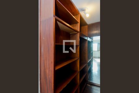 Casa à venda com 300m², 4 quartos e 7 vagasCloset da Suíte 