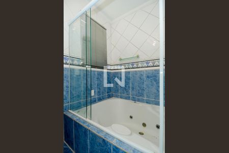 Casa à venda com 300m², 4 quartos e 7 vagasBanheiro da Suíte