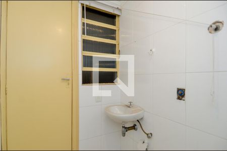 Casa à venda com 300m², 4 quartos e 7 vagasBanheiro de Serviço