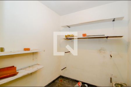 Casa à venda com 300m², 4 quartos e 7 vagasQuarto de Serviço 1