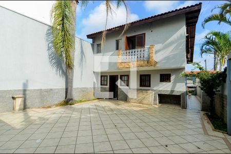 Casa à venda com 300m², 4 quartos e 7 vagasQuintal 