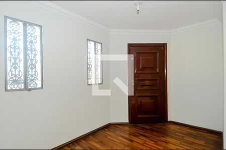 Casa à venda com 300m², 4 quartos e 7 vagasSala