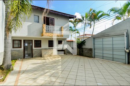 Casa à venda com 300m², 4 quartos e 7 vagasQuintal 