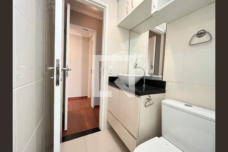 Banheiro de apartamento para alugar com 3 quartos, 63m² em Vila Paulista, São Paulo