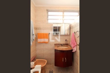 Casa à venda com 240m², 3 quartos e 1 vagaBanheiro